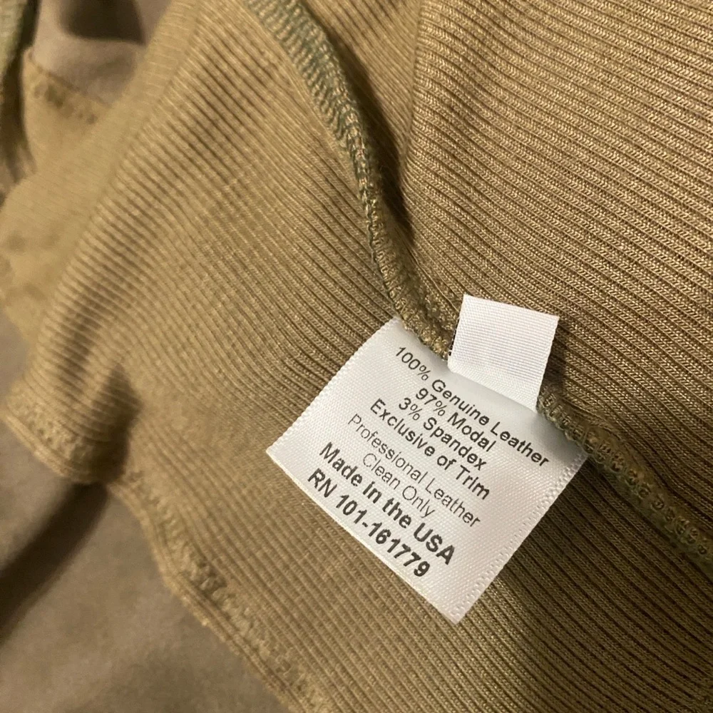 Women's Jacket - Picture 17 of 17